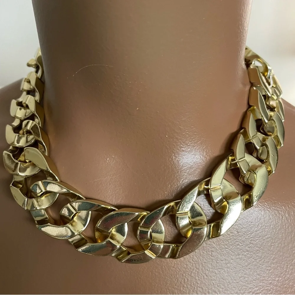 TRACI LYNN Women's CHUNKY Chain Link GOLD TONE Choker NECKLACE 16